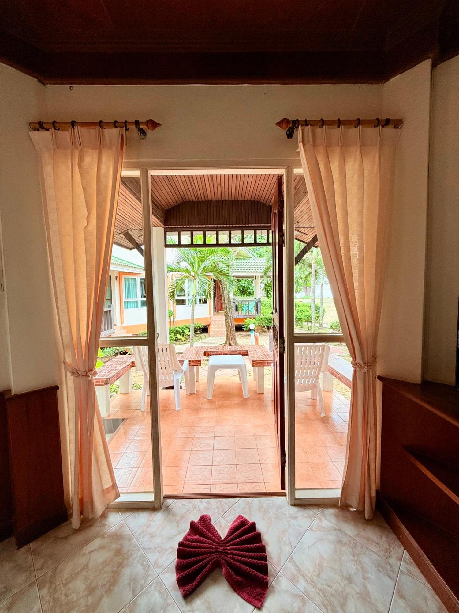 Lanta Palm Beach Resort , Beach Bungalow - Ko Lanta Exteriér fotografie