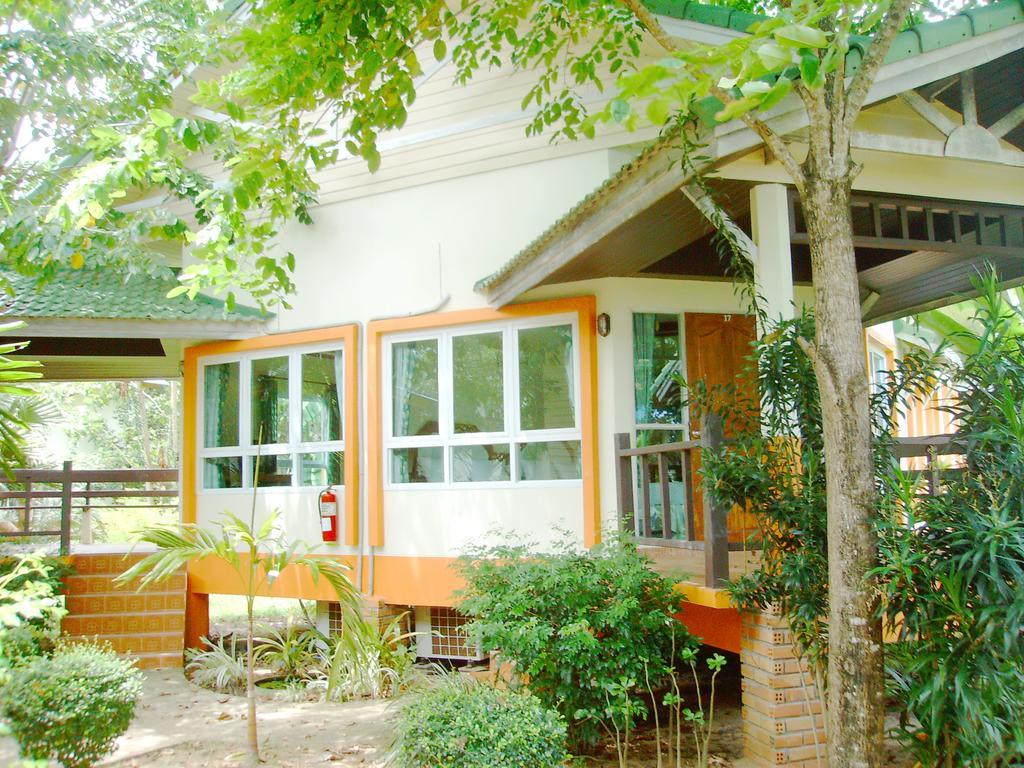 Lanta Palm Beach Resort , Beach Bungalow - Ko Lanta Exteriér fotografie