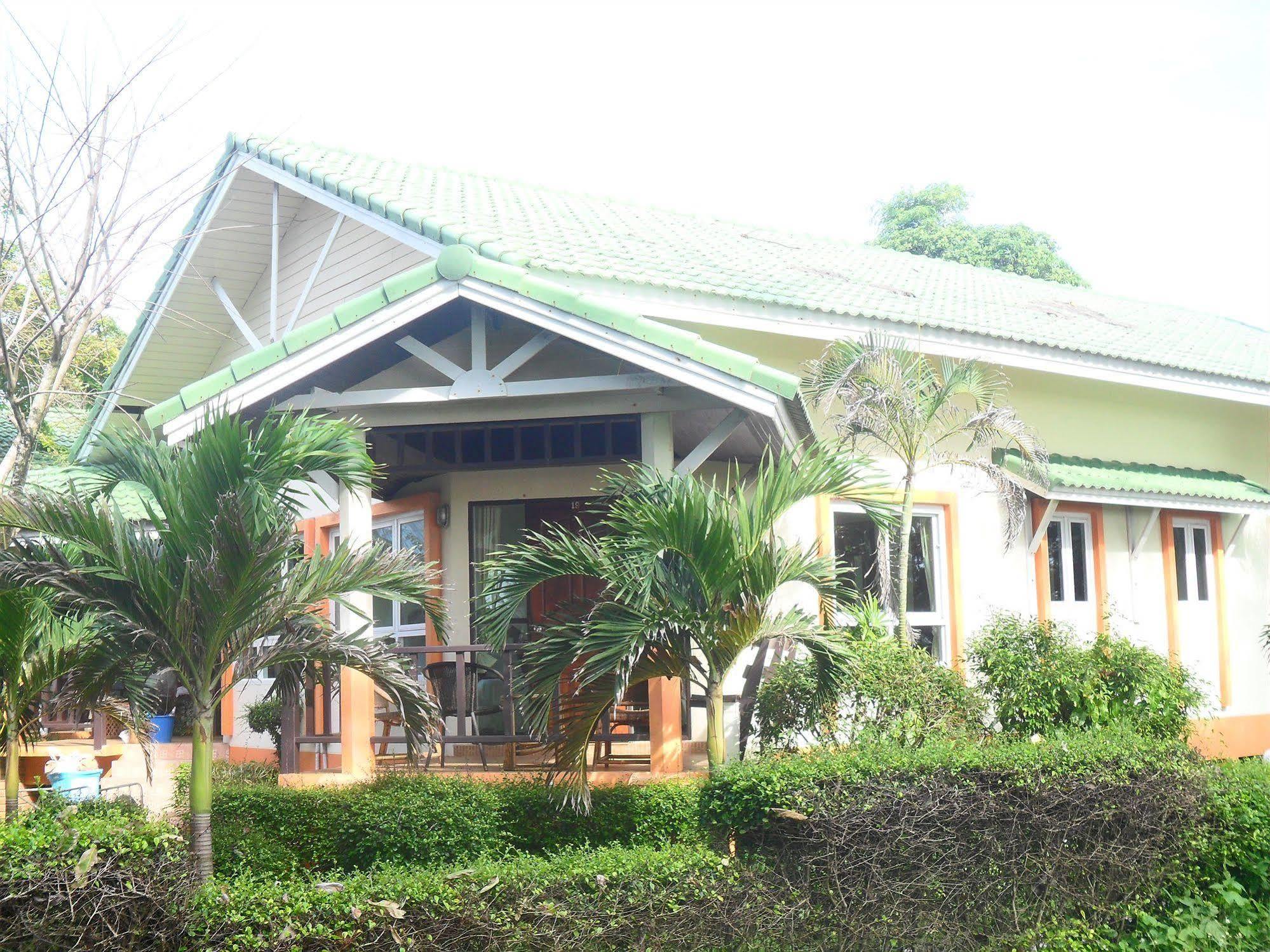 Lanta Palm Beach Resort , Beach Bungalow - Ko Lanta Exteriér fotografie